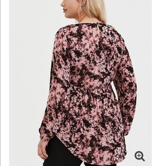 TORRID PINK TIE-DYE GAUZE BABYDOLL TUNIC - Picture 6 of 7
